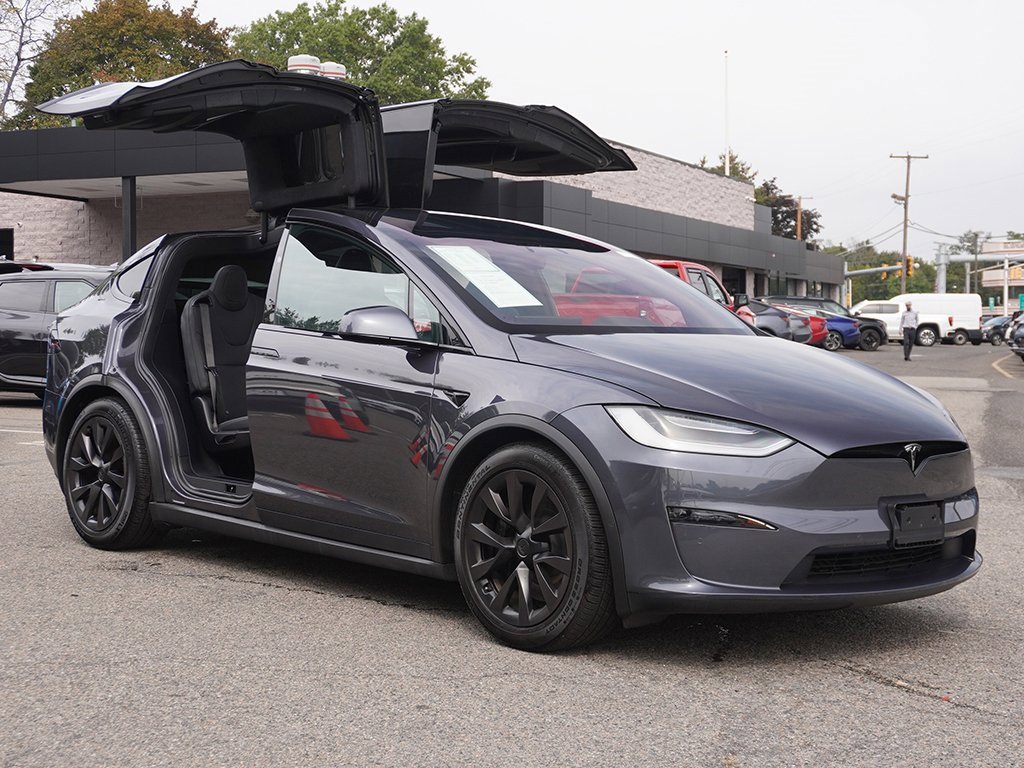 Used 2022 Tesla Model X image 9
