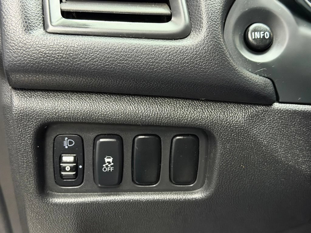 Used 2015 Mitsubishi Outlander Sport GT AWD/4WD image 29