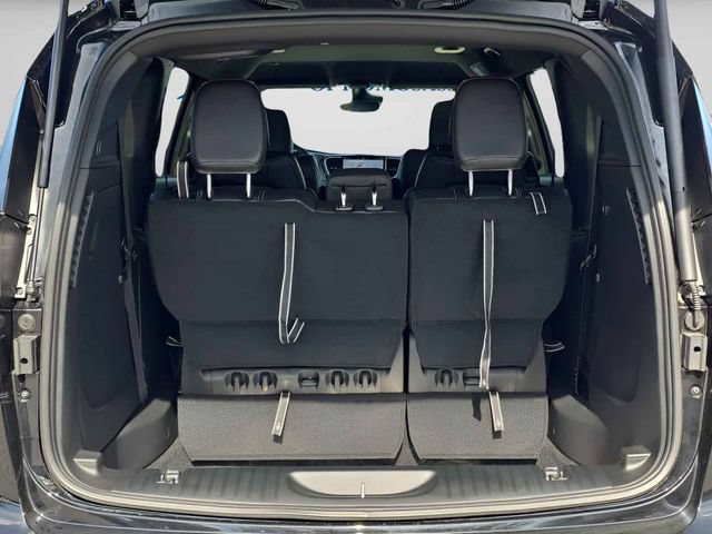 New 2026 Chrysler Voyager LX FWD image 13