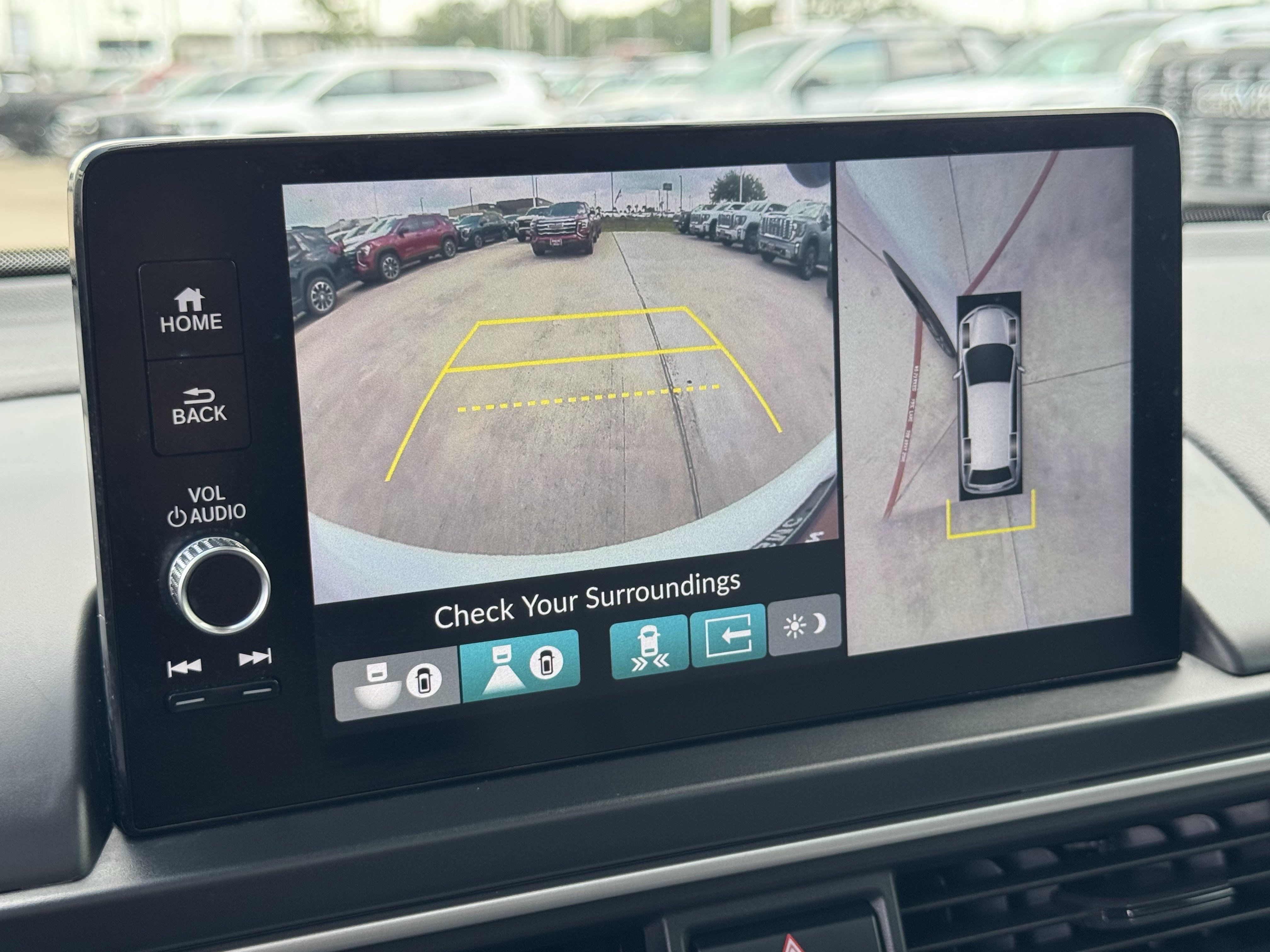 Used 2025 Honda Pilot Elite image 17