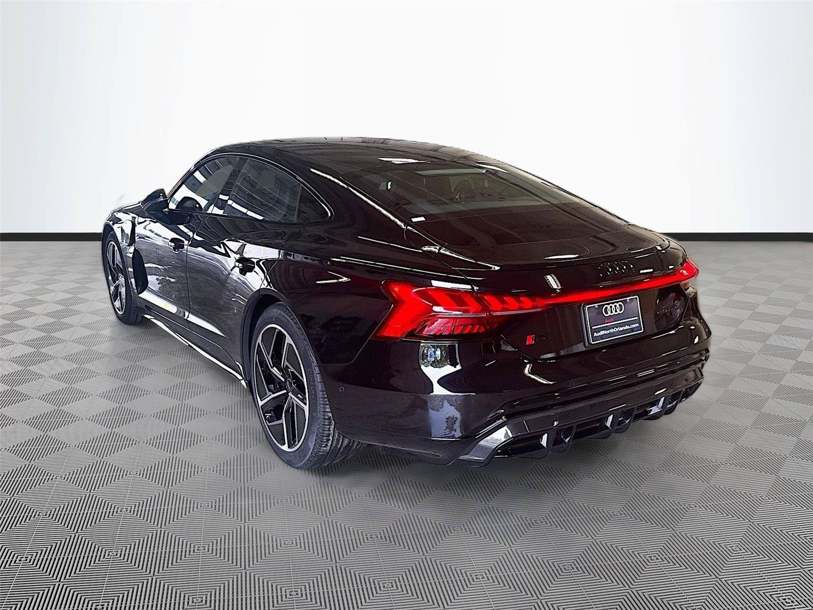 Used 2023 Audi RS e-tron GT w/ Carbon Performance Package AWD/4WD image 5