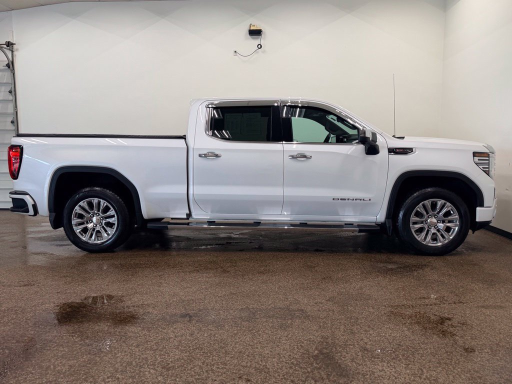 Used 2023 GMC Sierra 1500 Denali w/ Technology Package AWD/4WD image 7