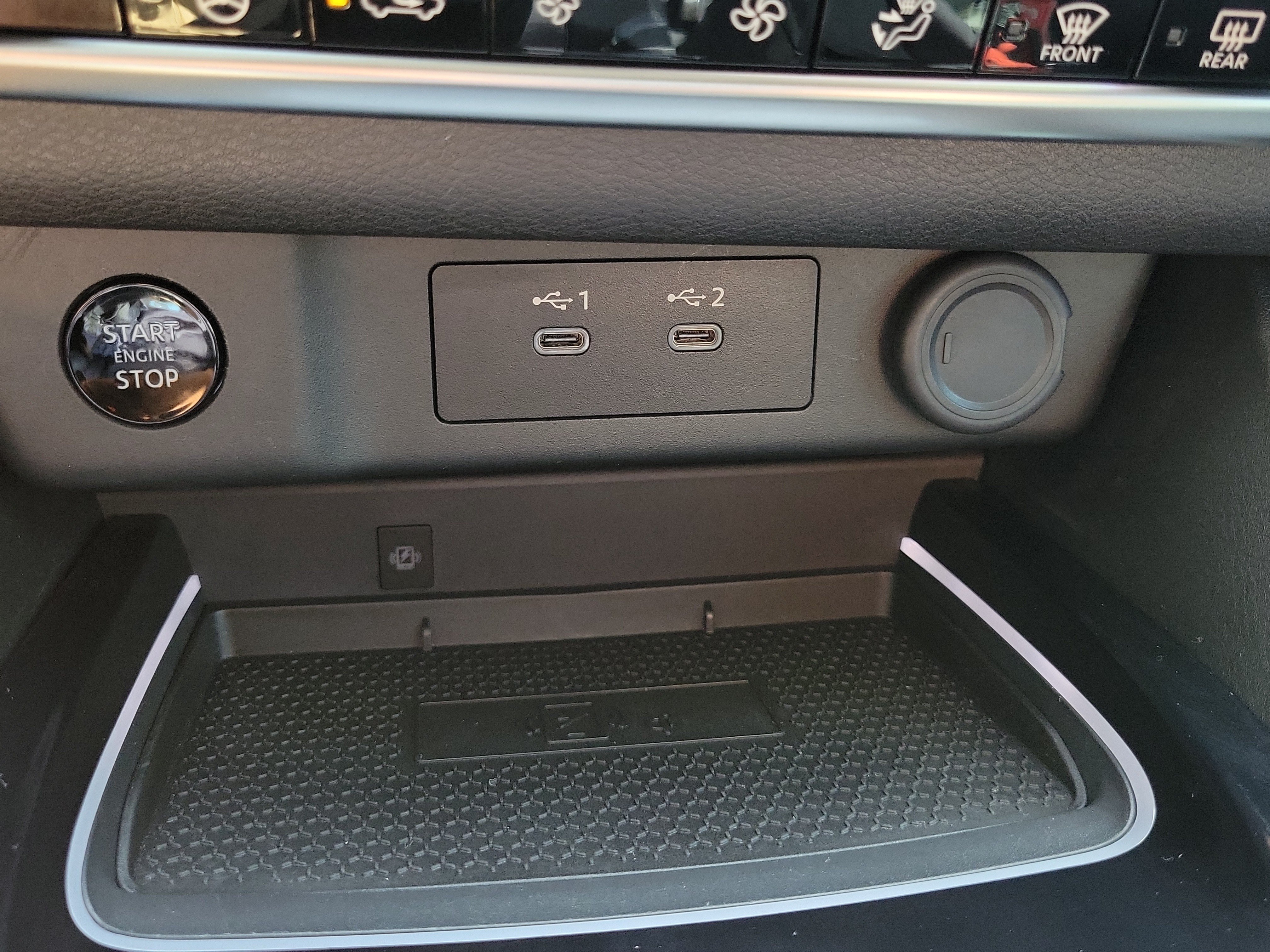 Certified 2025 Nissan Rogue SL FWD image 28
