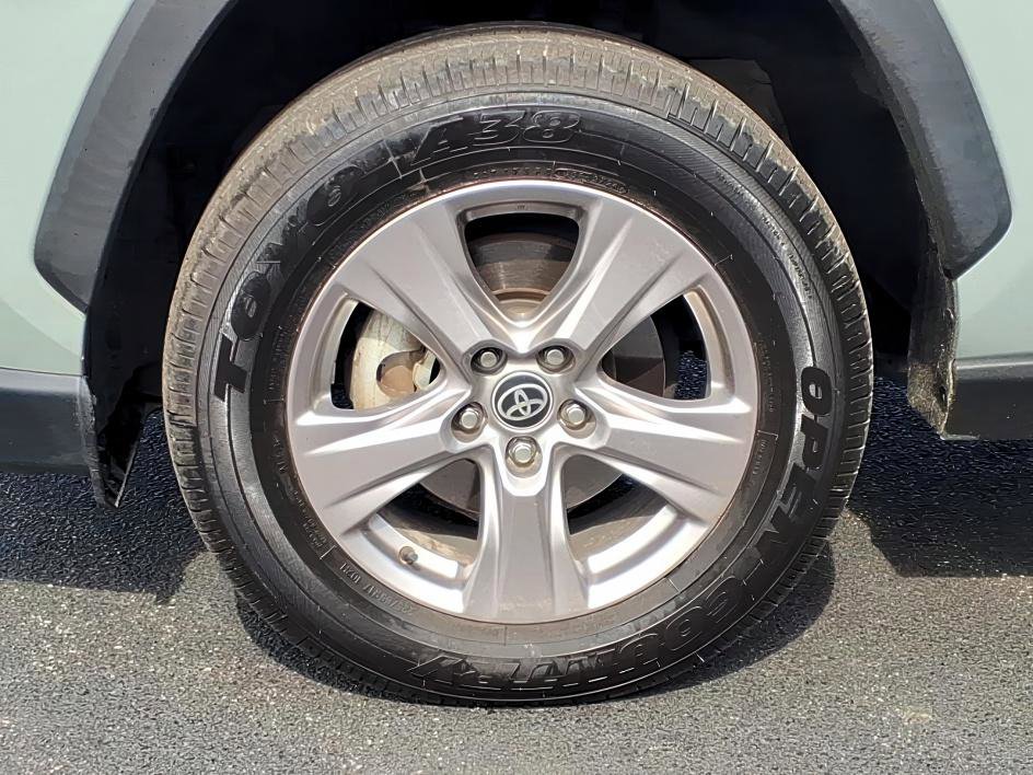 Certified 2022 Toyota RAV4 XLE w/ Convenience Package image 9