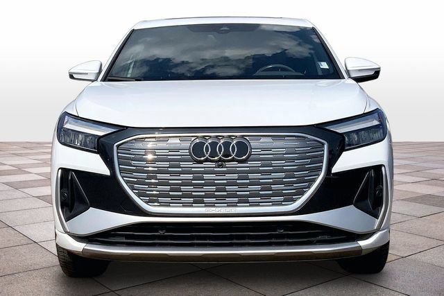 Used 2023 Audi Q4 e-tron Premium Plus w/ Premium Plus AWD/4WD image 3