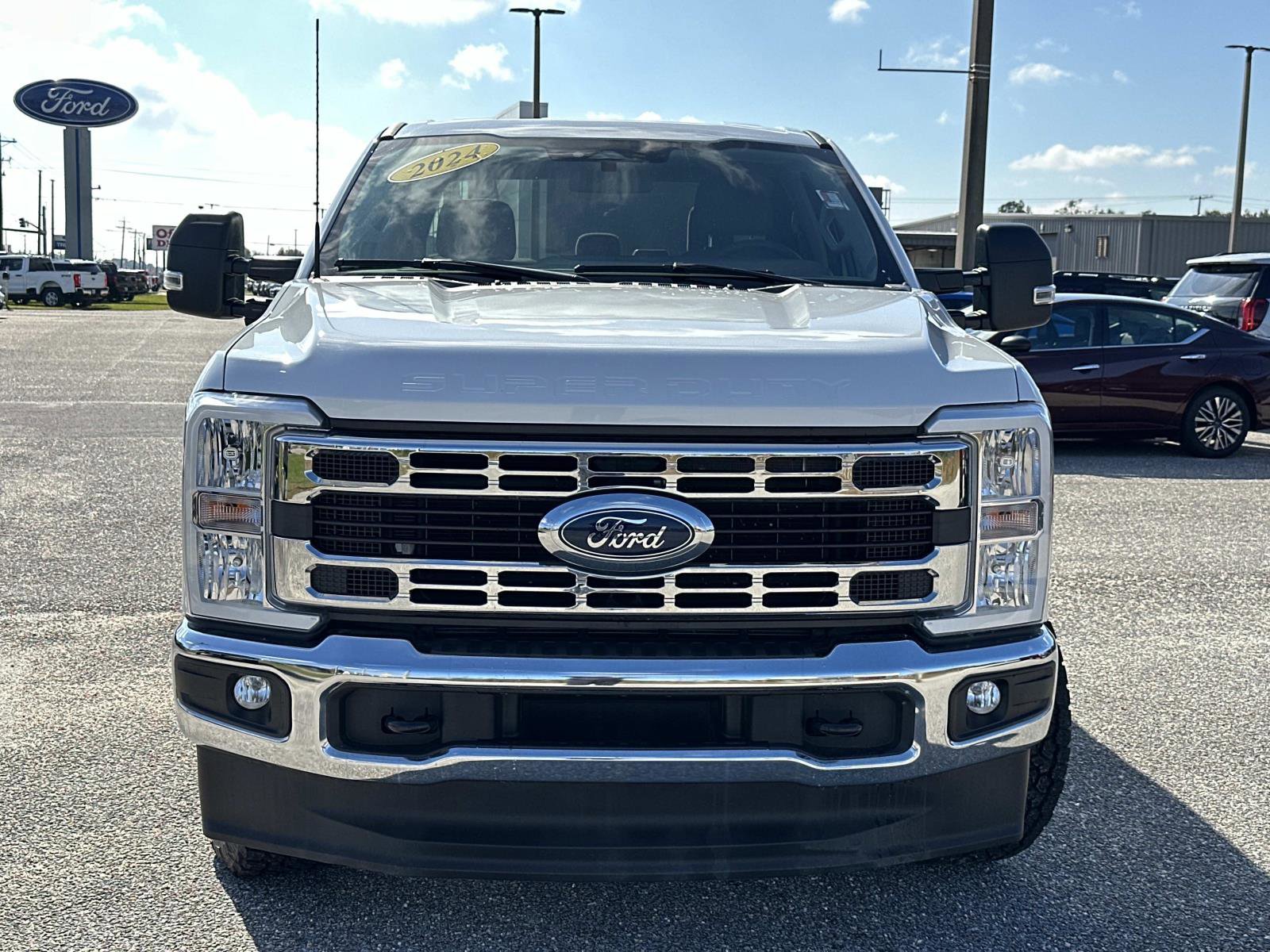 Used 2024 Ford F250 XLT AWD/4WD image 2