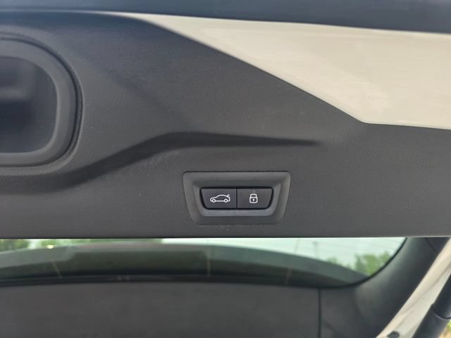 Used 2024 BMW X5 xDrive50e AWD/4WD image 16
