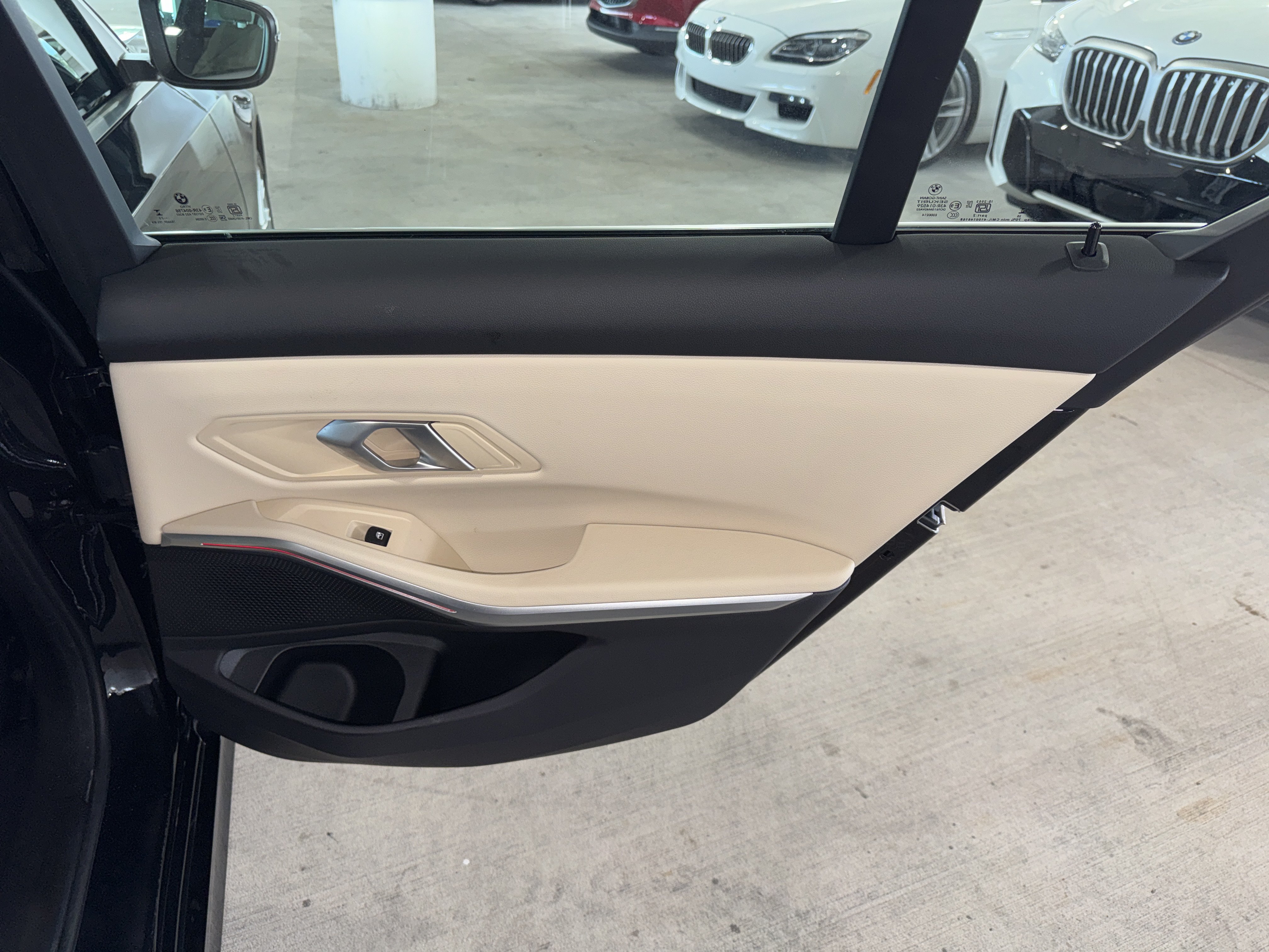 Certified 2025 BMW 330i Sedan w/ Premium Package RWD image 11