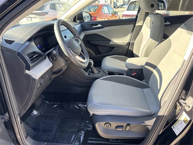 Certified 2023 Volkswagen Taos SE w/ Panoramic Sunroof Package image 17