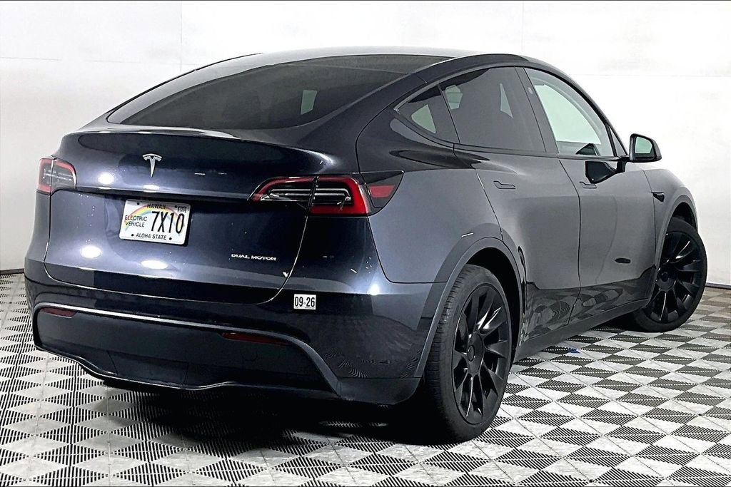 Used 2024 Tesla Model Y Long Range AWD/4WD image 12
