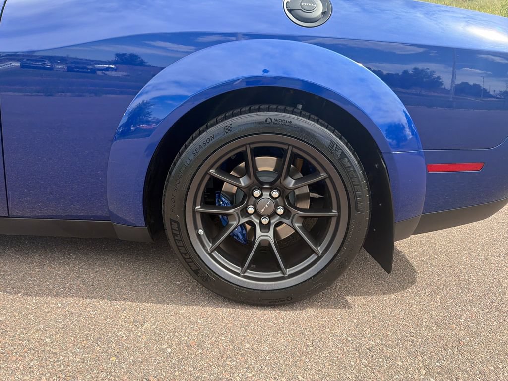 Used 2022 Dodge Challenger SRT Hellcat RWD image 39