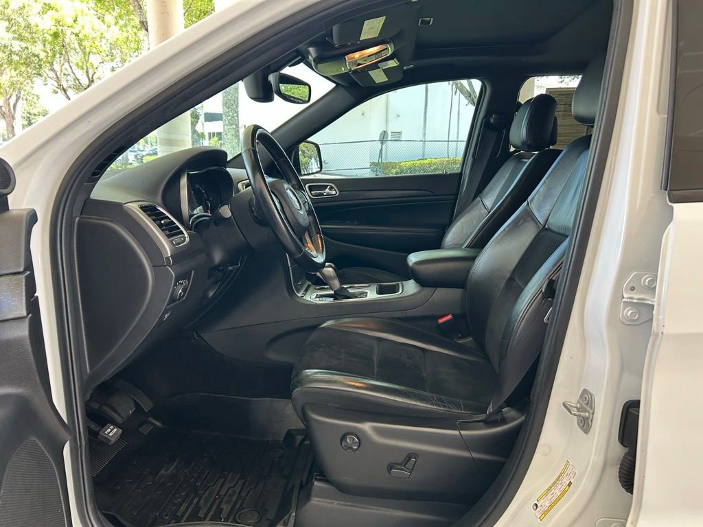 Used 2018 Jeep Grand Cherokee Altitude AWD/4WD image 4