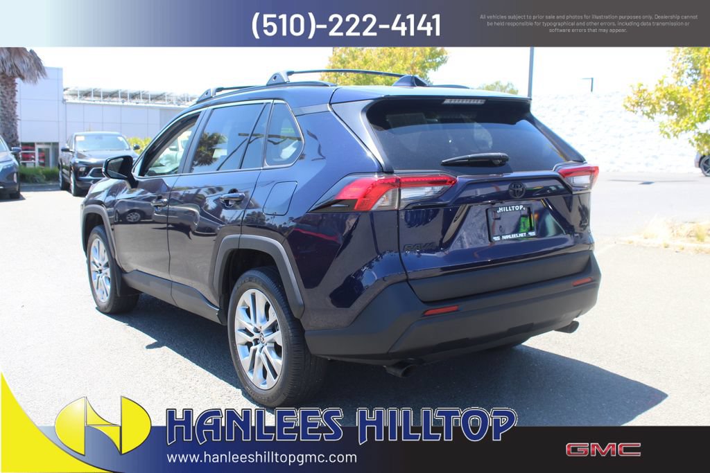 Used 2023 Toyota RAV4 XLE Premium FWD image 9