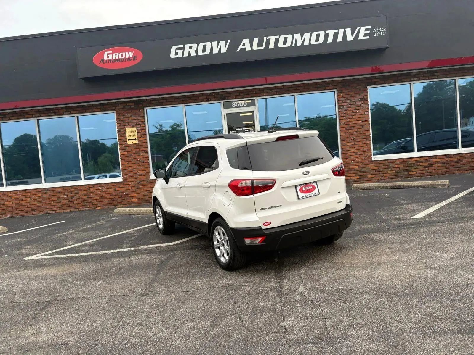 Used 2018 Ford EcoSport SE w/ SE Convenience Package image 10