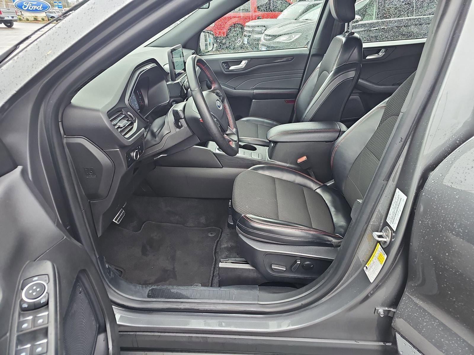 Used 2024 Ford Escape ST-Line image 10