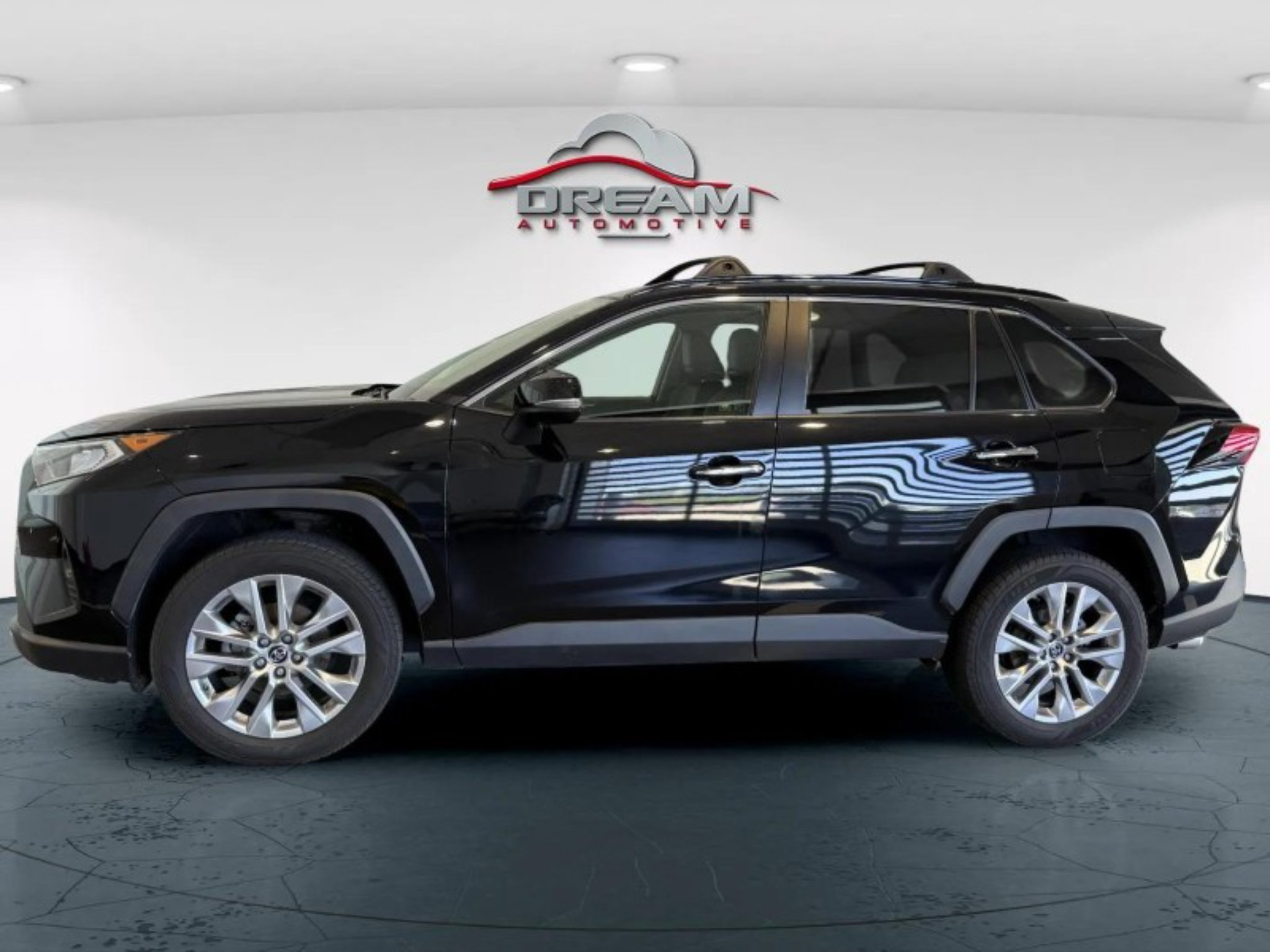 Used 2019 Toyota RAV4 Limited w/ Cold Weather Package AWD/4WD image 23