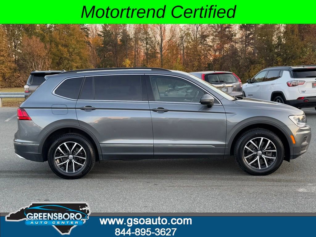 Used 2021 Volkswagen Tiguan SE w/ Panoramic Sunroof Package image 8