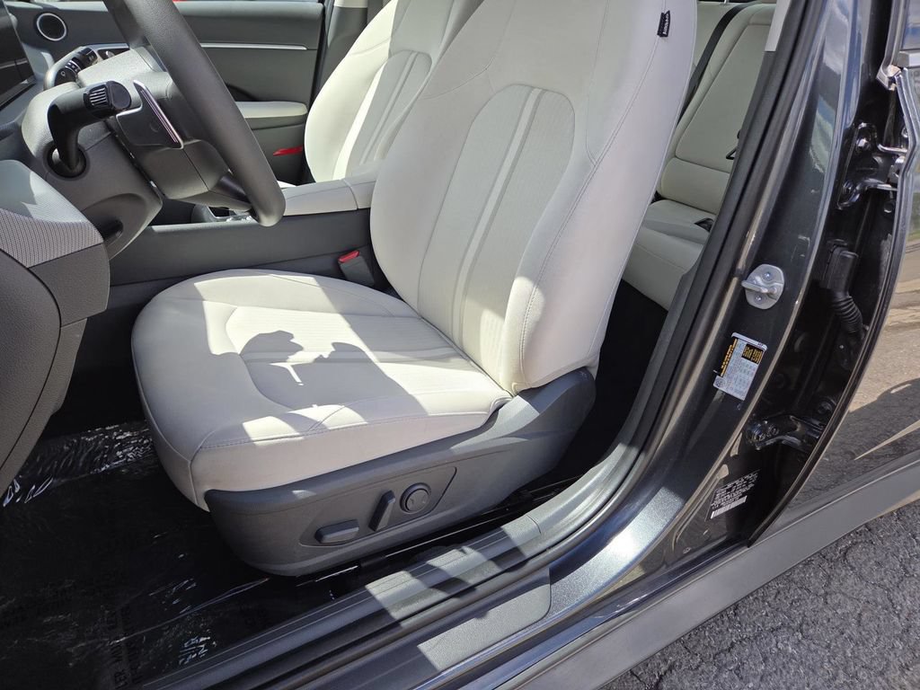 Used 2025 Hyundai Sonata SEL FWD image 21