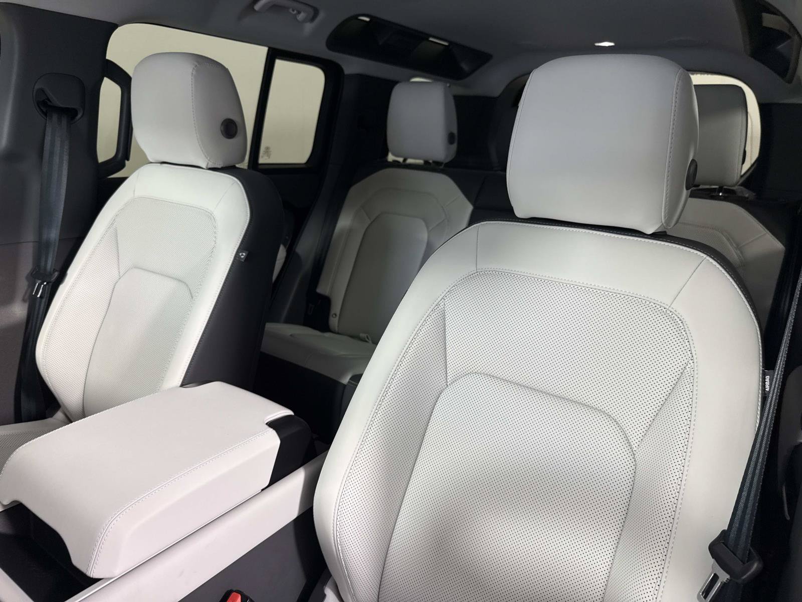 New 2026 Land Rover Defender 110 X-Dynamic SE AWD/4WD image 19