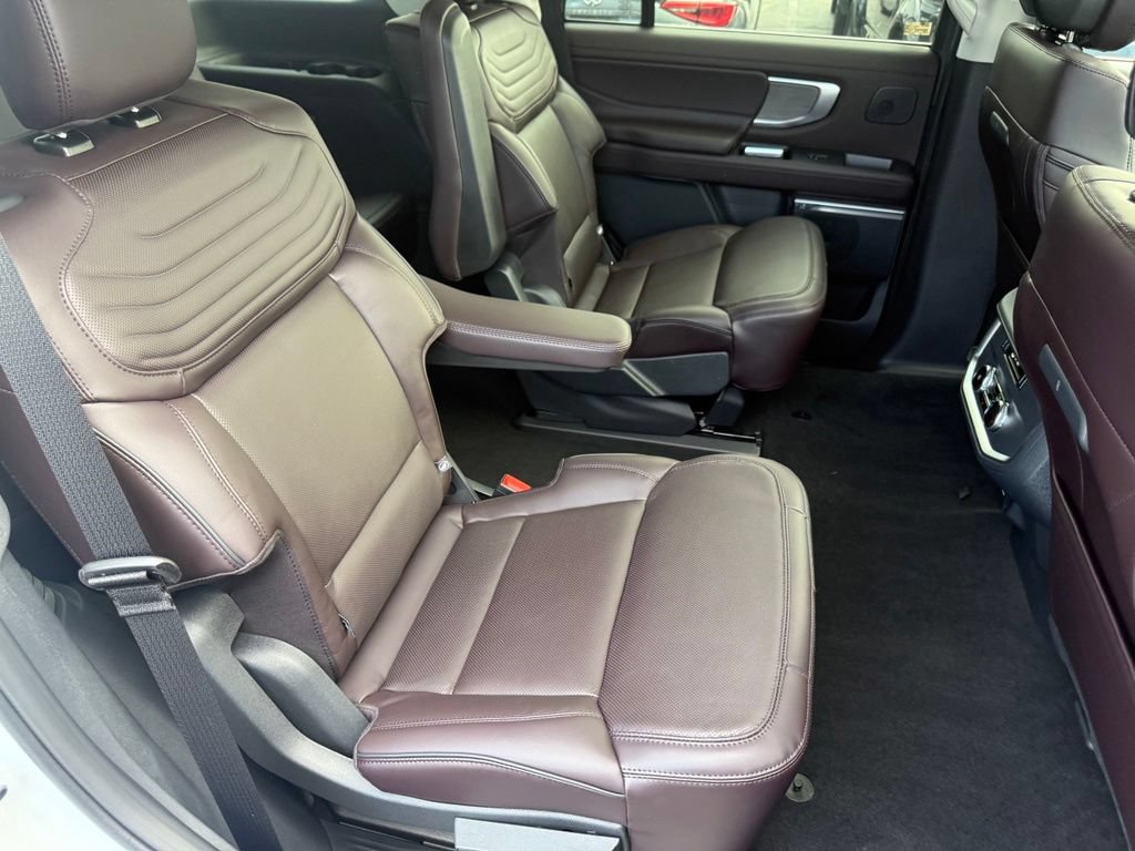 New 2026 Ford Expedition Platinum w/ Platinum Ultimate Package AWD/4WD image 60