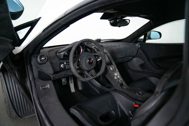 Used 2016 McLaren 675LT Coupe RWD image 16