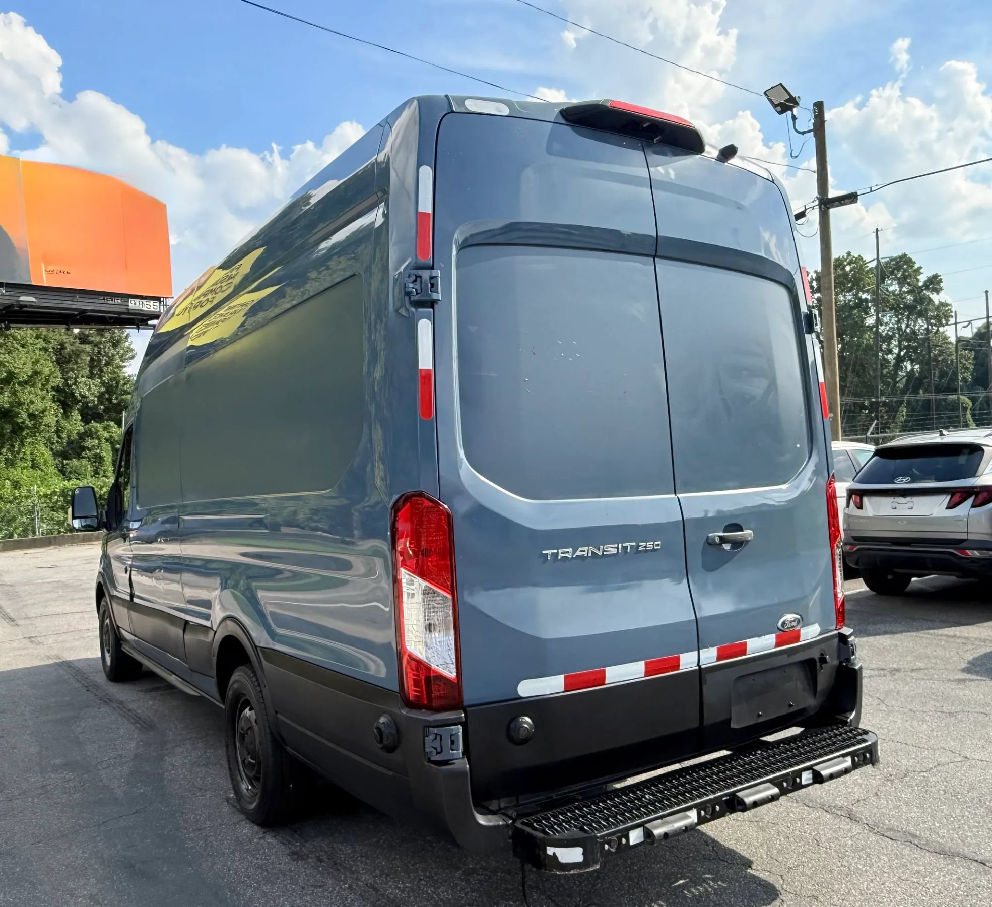 Used 2020 Ford Transit 250 148 High Roof Extended RWD image 4