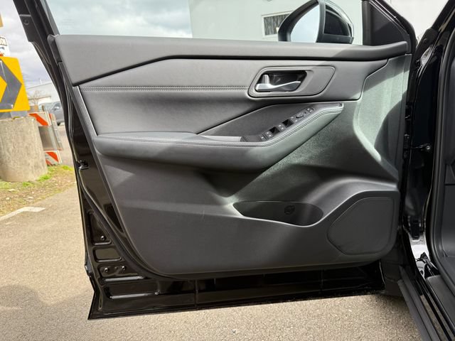 New 2026 Nissan Rogue Dark Armor AWD/4WD image 15