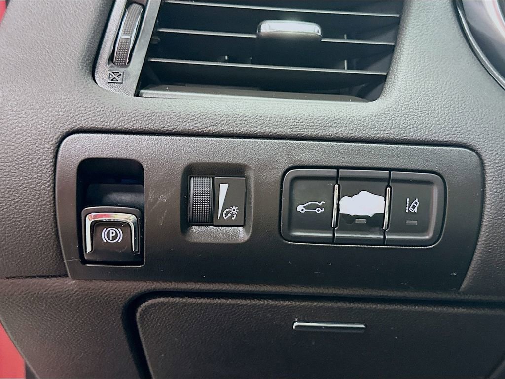 Used 2014 Chevrolet Impala LTZ FWD image 11