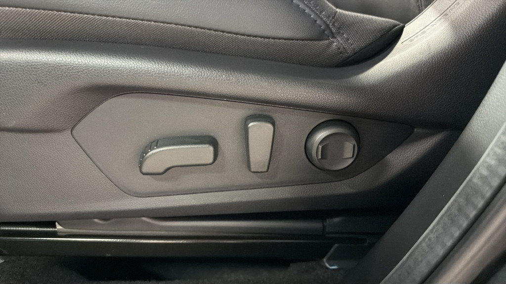 Used 2026 Subaru Forester Premium AWD/4WD image 17