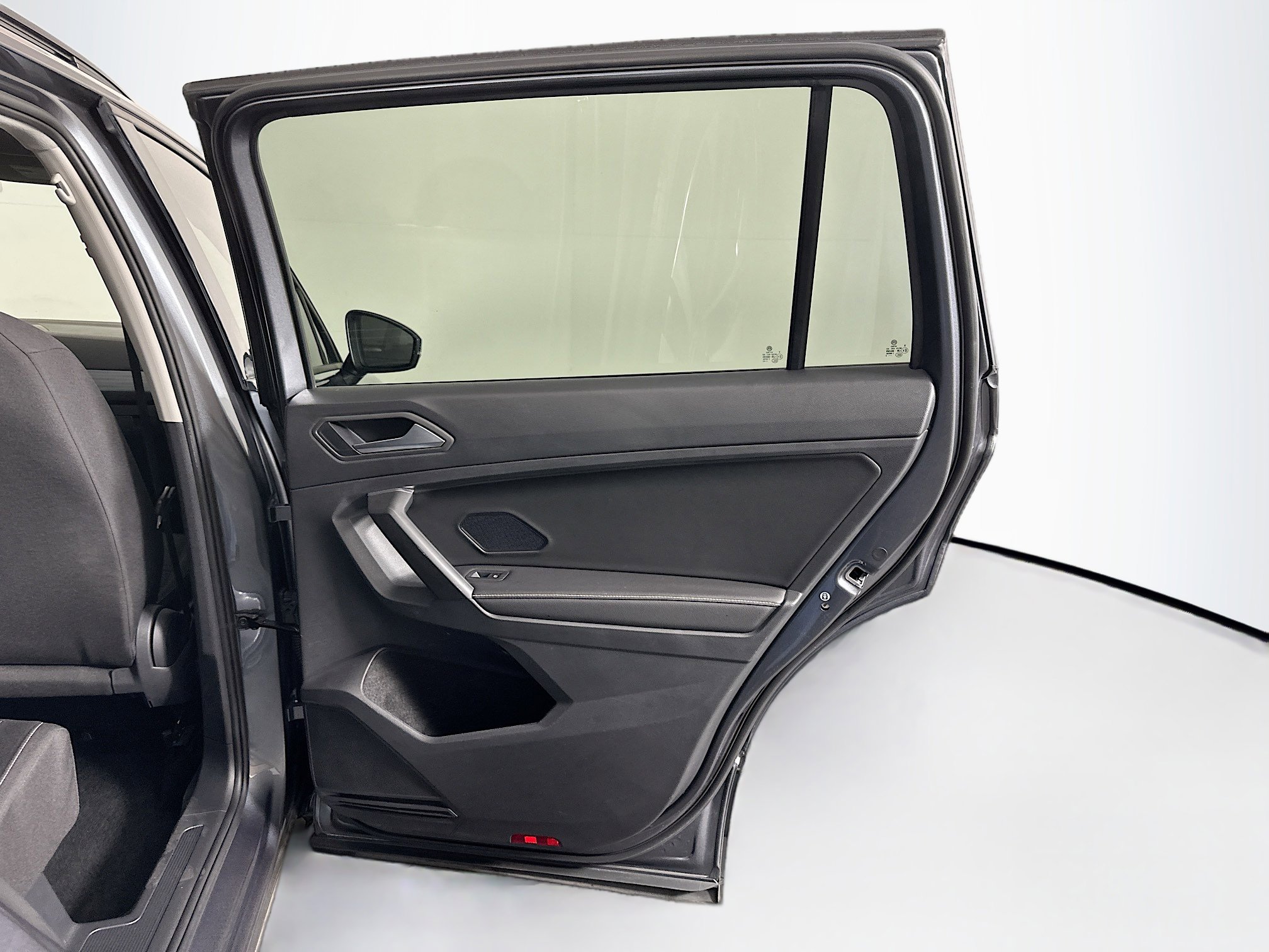 Used 2023 Volkswagen Tiguan S FWD image 29