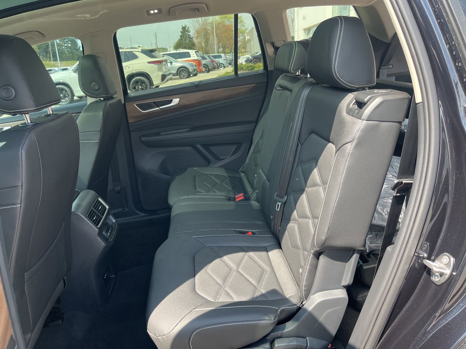 New 2026 Volkswagen Atlas SE image 25