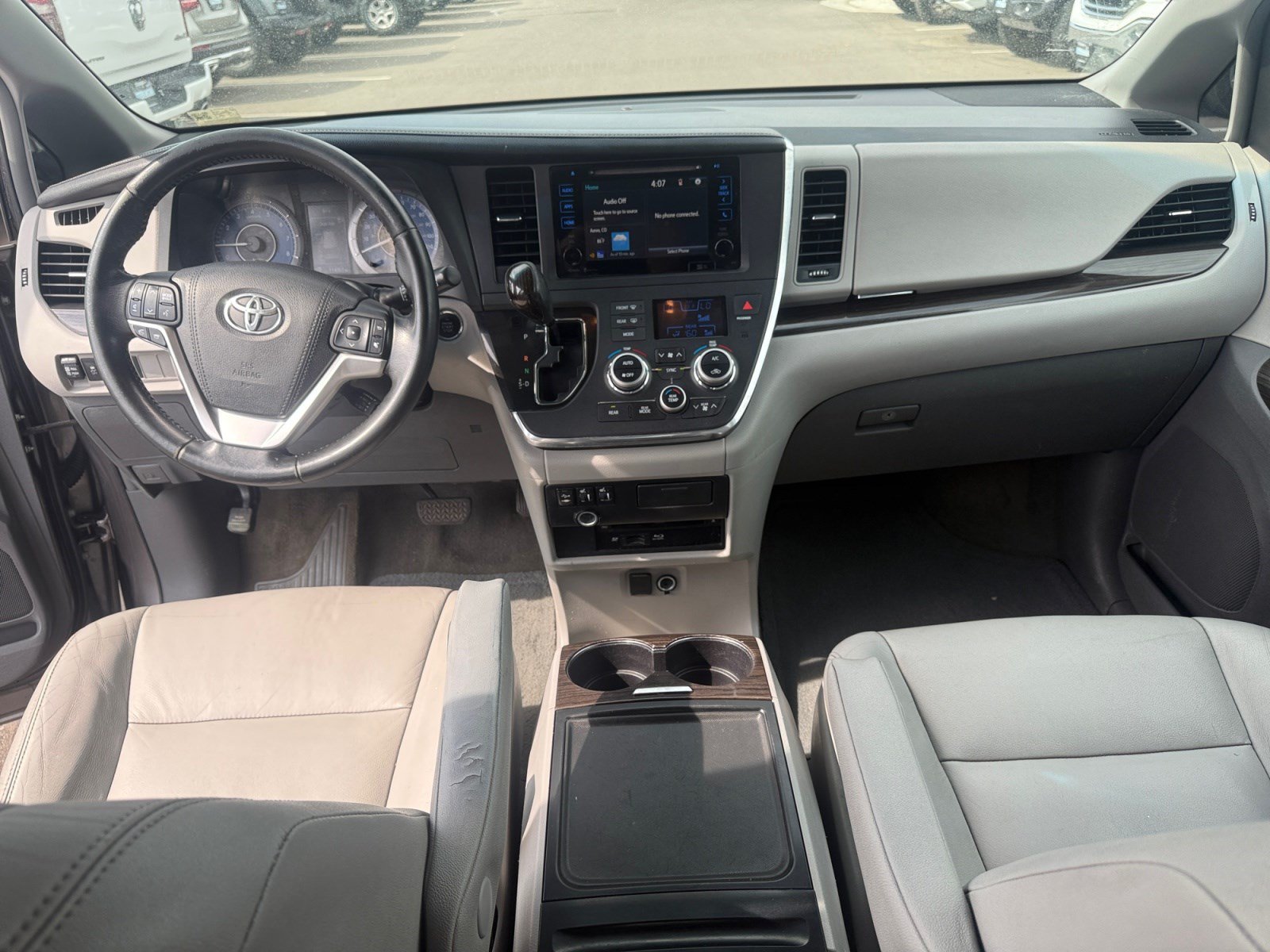 Used 2015 Toyota Sienna XLE Premium AWD/4WD image 19
