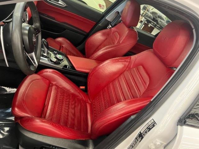 Used 2019 Alfa Romeo Giulia Ti Sport w/ Quick Order Package 22U Sport RWD image 11