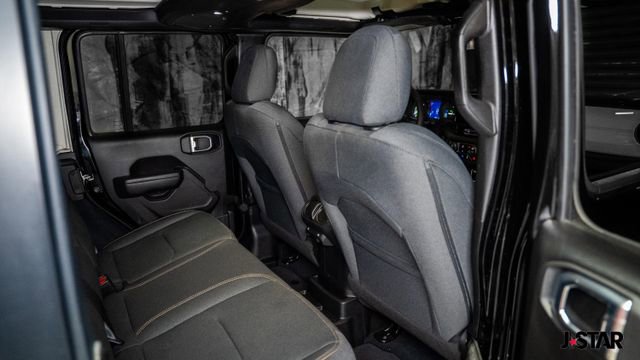 Used 2024 Jeep Wrangler Unlimited AWD/4WD image 16