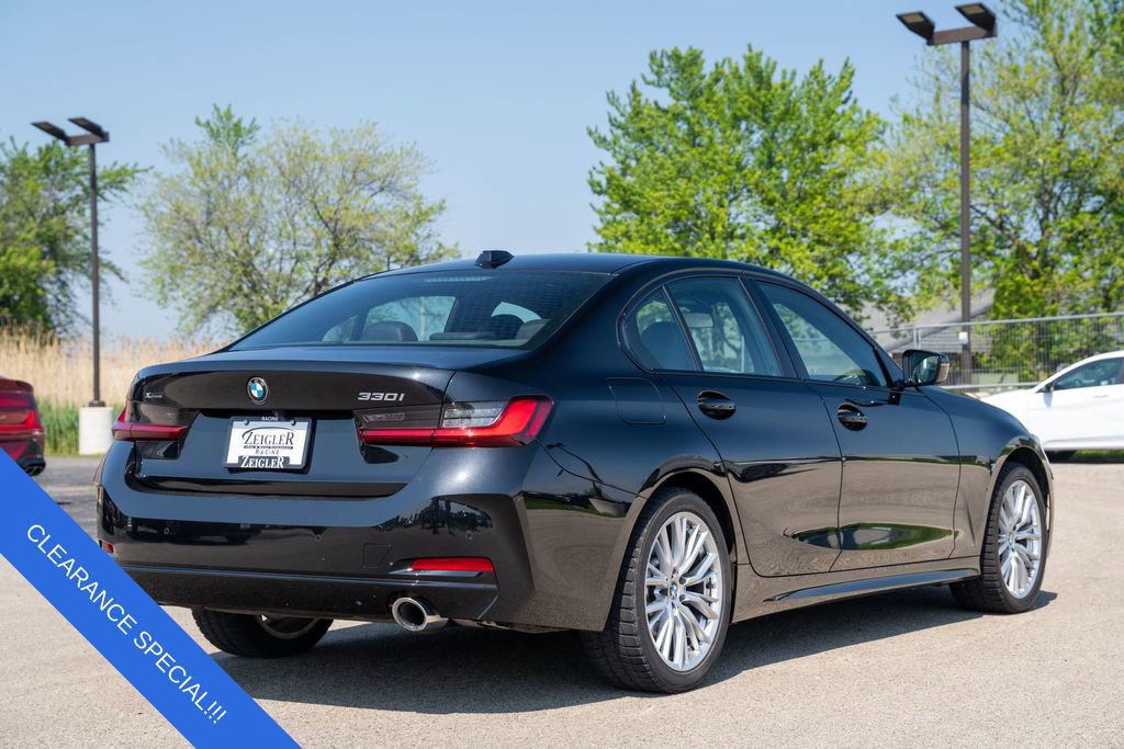 Used 2023 BMW 330i xDrive Sedan w/ Premium Package image 7
