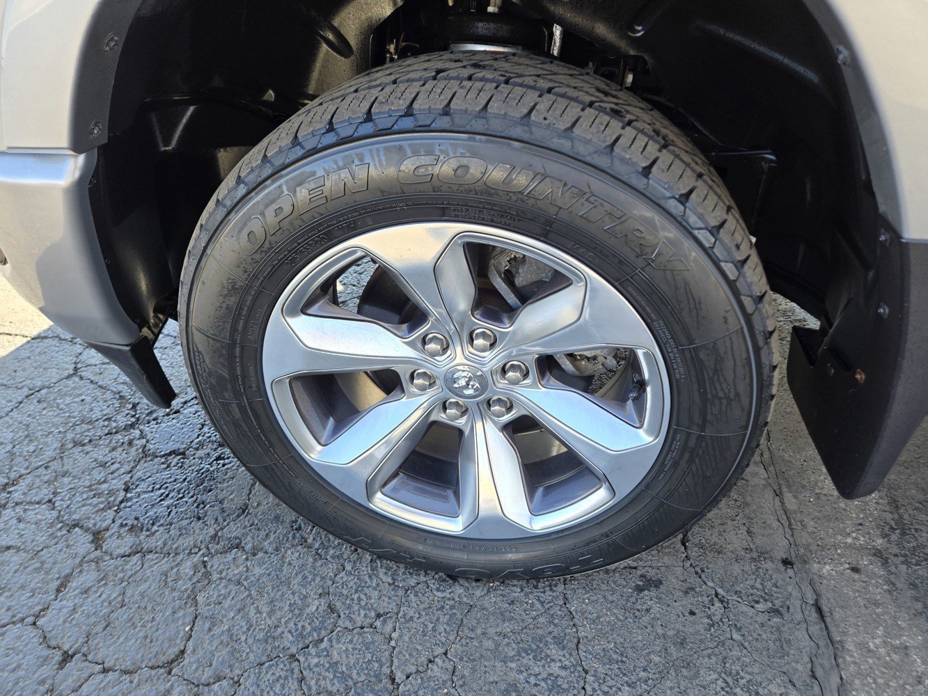 Used 2022 RAM 1500 Limited w/ Body-Colour Bumper Group AWD/4WD image 49