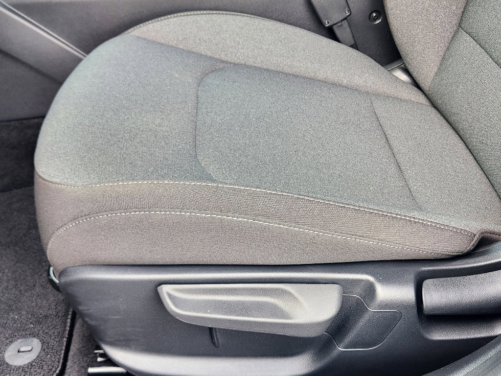 New 2025 Kia K4 LXS image 17