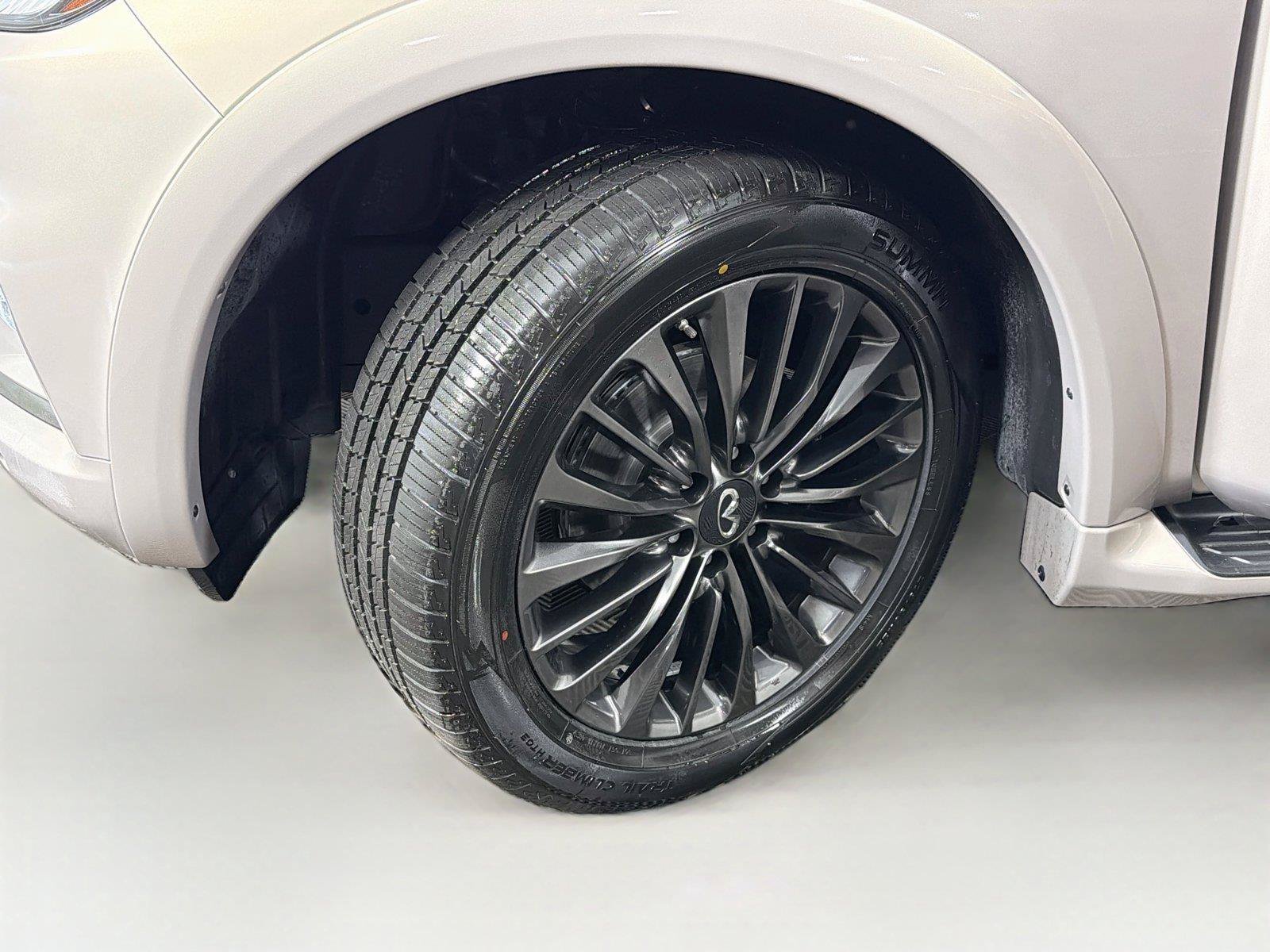 Used 2022 INFINITI QX80 Premium Select w/ All-Season Package AWD/4WD image 37
