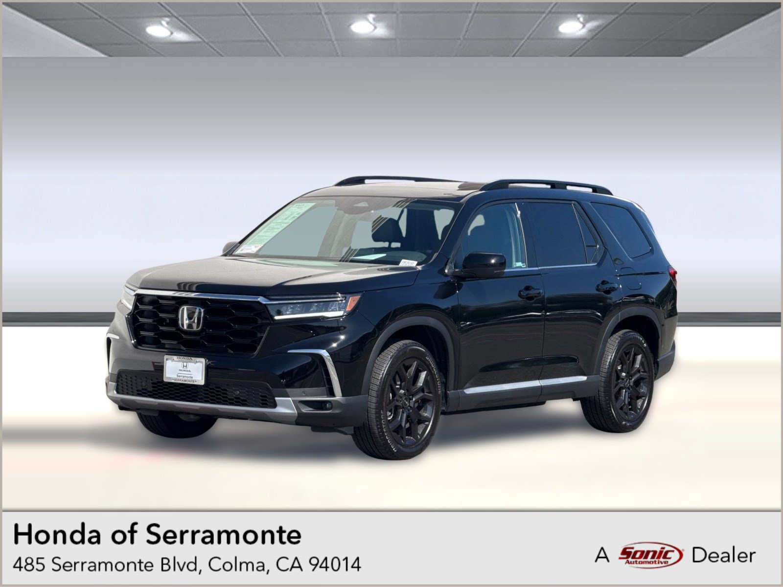 Certified 2025 Honda Pilot Touring image 1