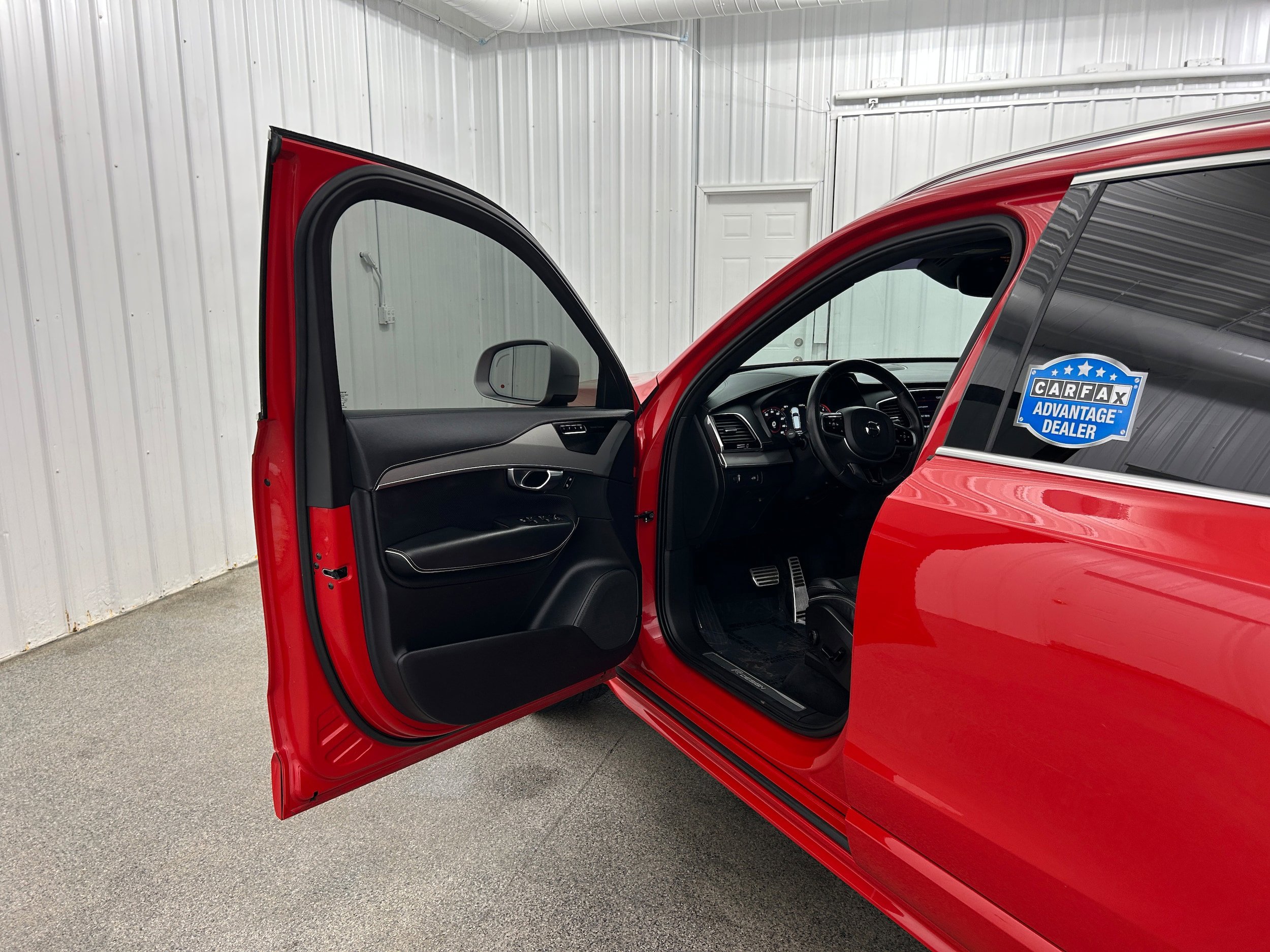 Used 2019 Volvo XC90 T6 R-Design w/ Protection Package AWD/4WD image 21