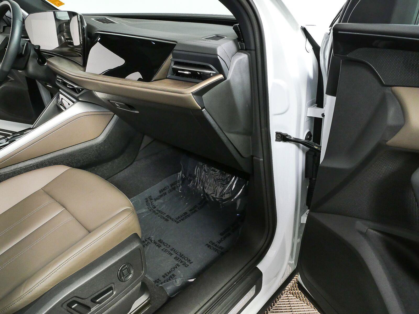 Used 2025 Audi Q5 Premium Plus w/ Premium Plus AWD/4WD image 26
