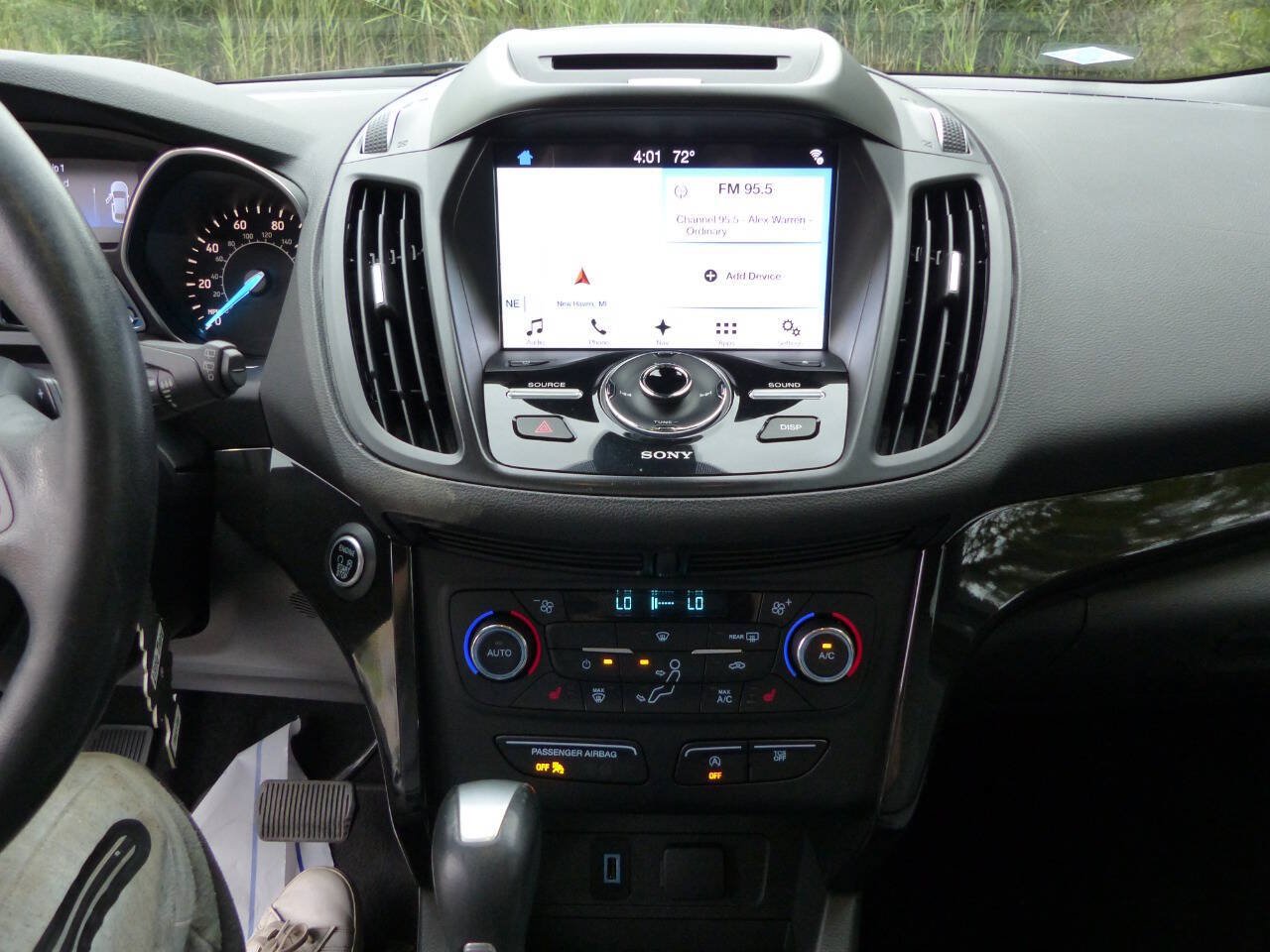 Used 2017 Ford Escape Titanium FWD image 31
