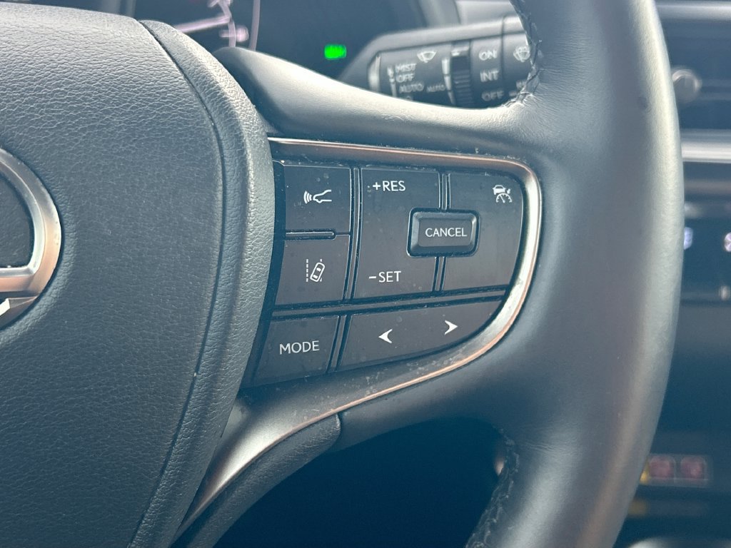 Used 2024 Lexus UX 250h FWD w/ Premium Package image 26
