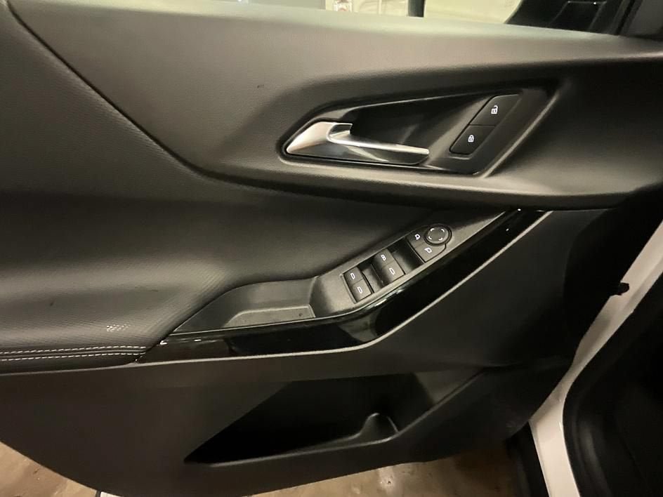New 2027 Chevrolet Equinox LT FWD image 18