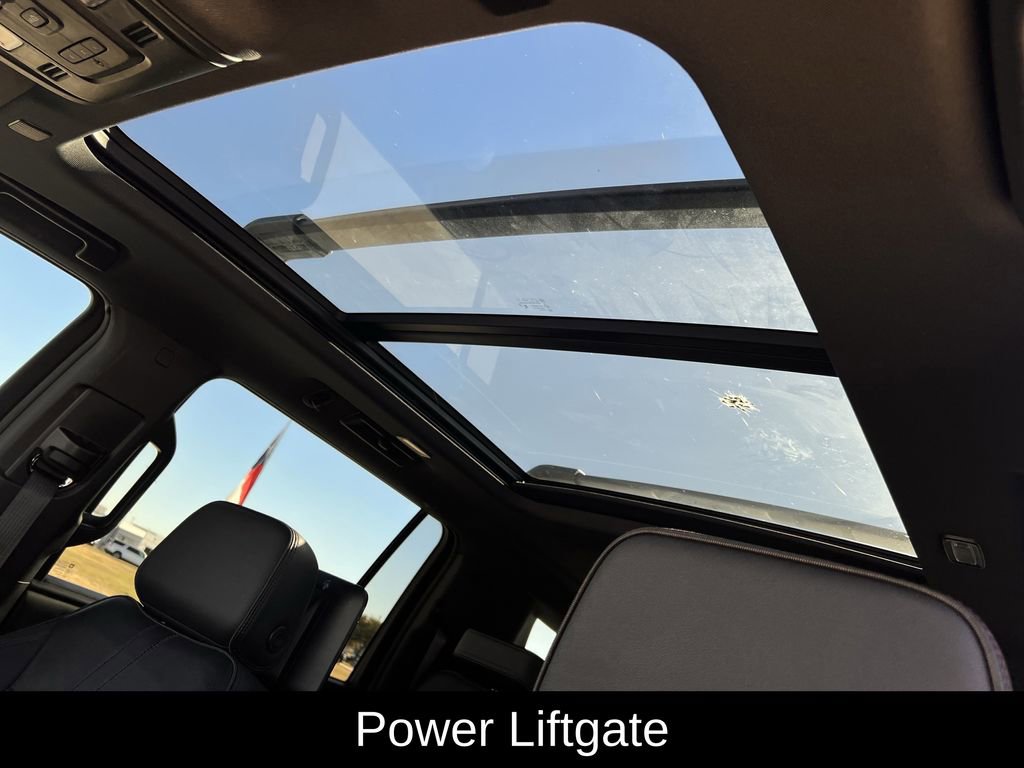 Used 2024 Chevrolet Suburban RST w/ Luxury Package image 27