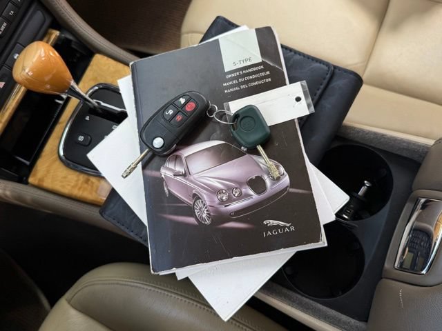 Used 2005 Jaguar S-TYPE 3.0 RWD video 3