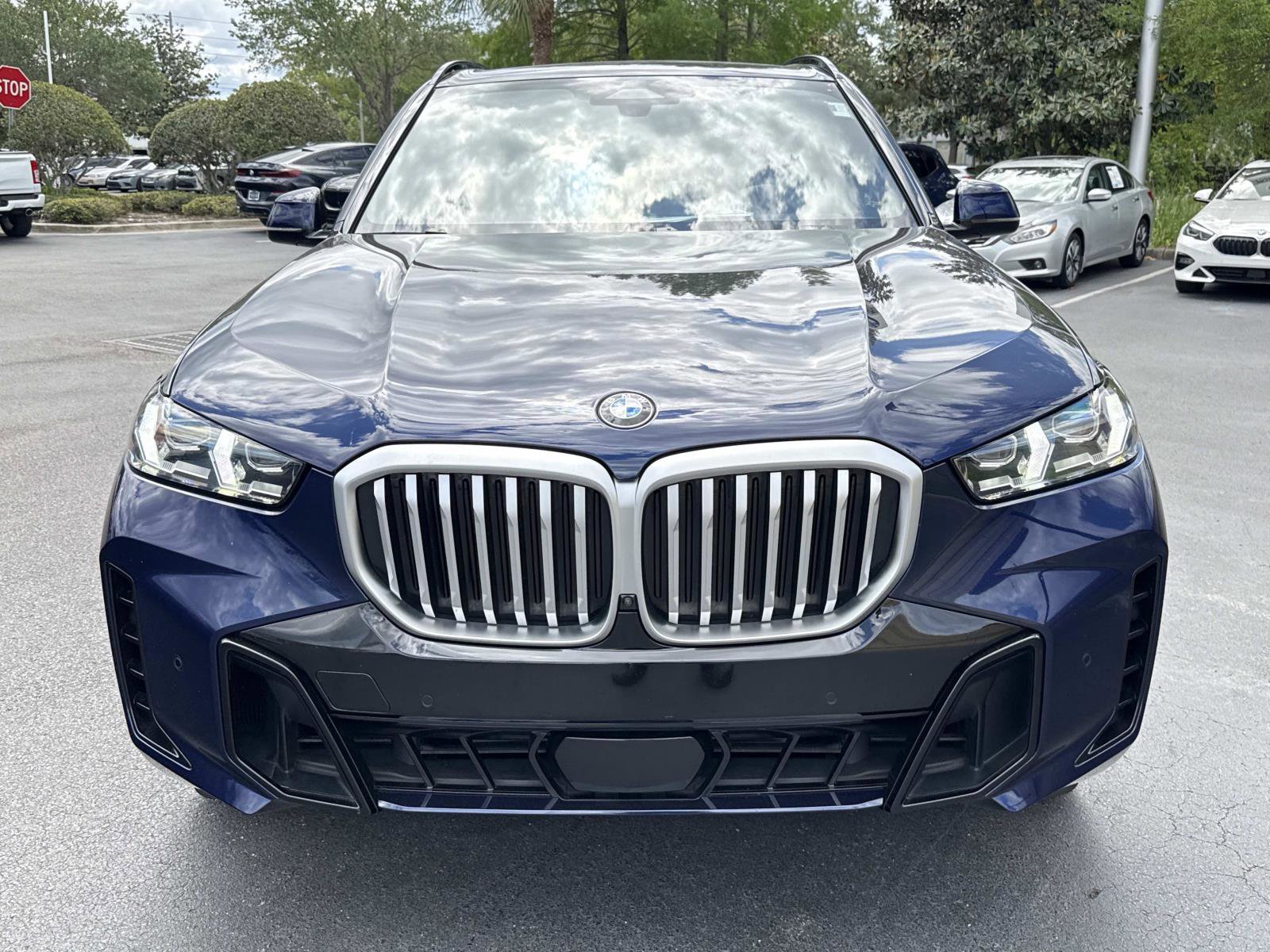 Used 2024 BMW X5 xDrive40i w/ M Sport Package image 9