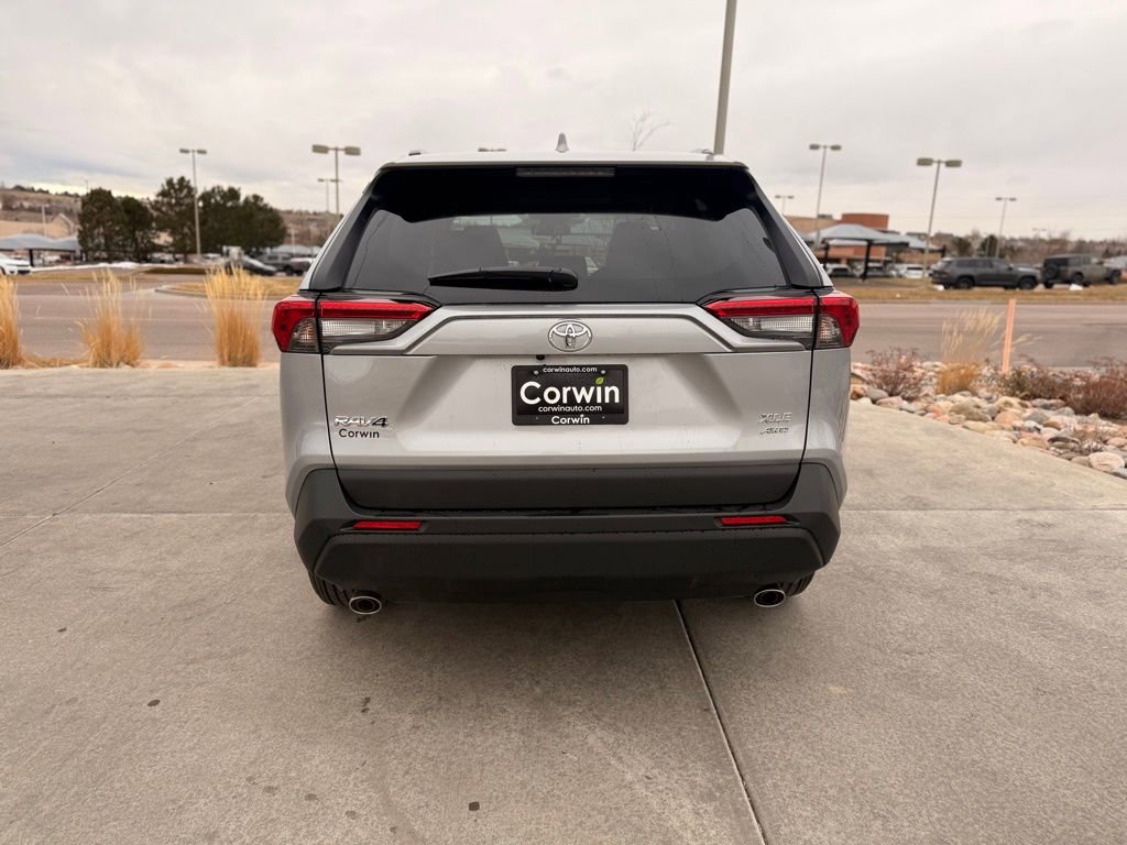 Used 2025 Toyota RAV4 XLE image 6