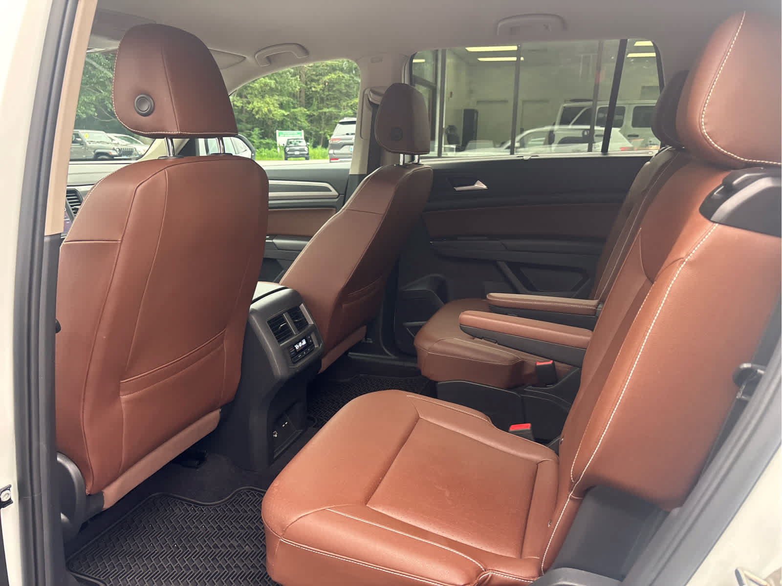 Used 2021 Volkswagen Atlas SE w/ Towing Package AWD/4WD image 12