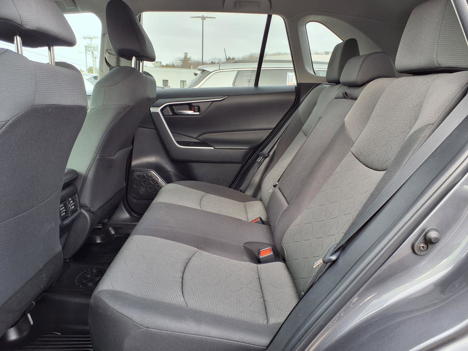 Used 2023 Toyota RAV4 XLE AWD/4WD image 7